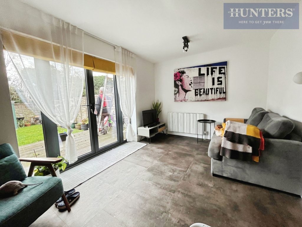 Property photo 2 of 27 Pbox-Img.Jpg