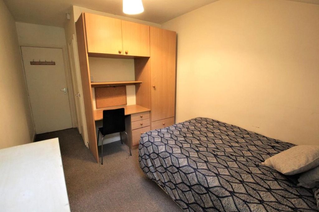 Property photo 3 of 7 Picture No. 04