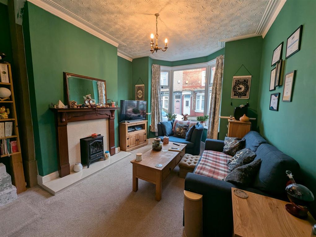 Property photo 2 of 10 Lounge