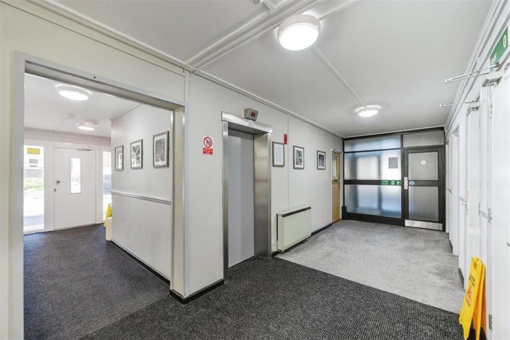 Property photo 2 of 18 Image