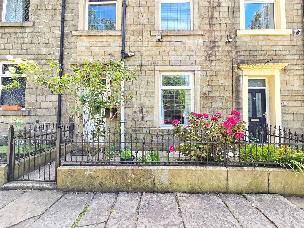 Property photo 1 of 25 Garden Fronted