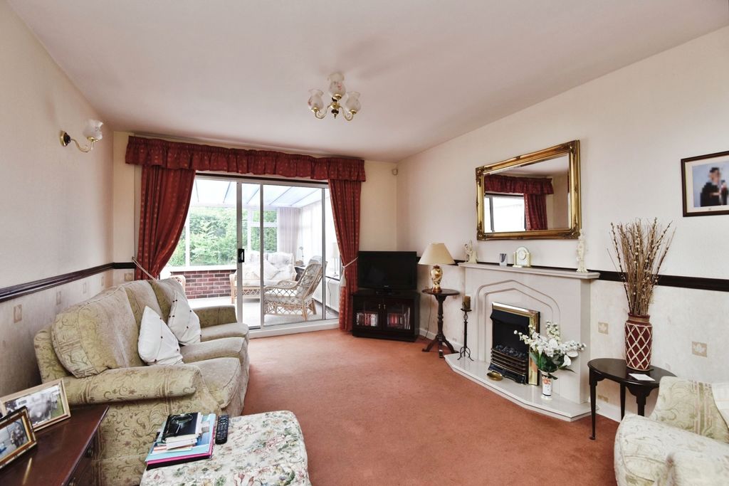 Property photo 3 of 16 Photo