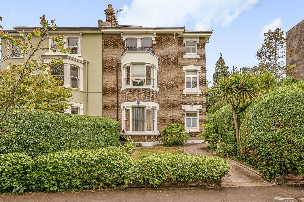 Property photo 2 of 19