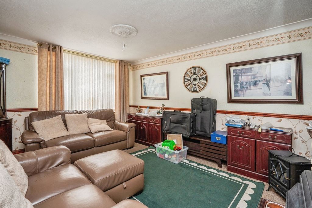 Property photo 3 of 20 Pbox-Img.Jpg