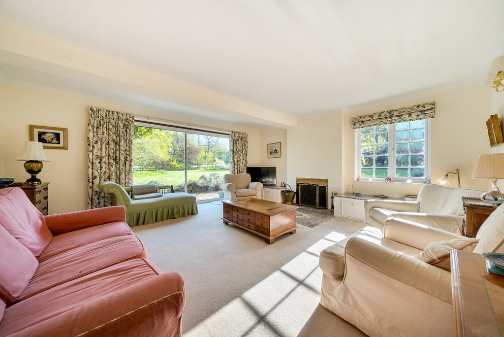 Property photo 2 of 40 1451404-29-69F0Ec...