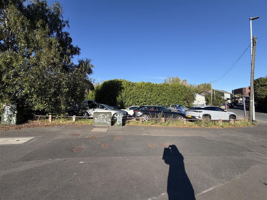 Property photo 3 of 3