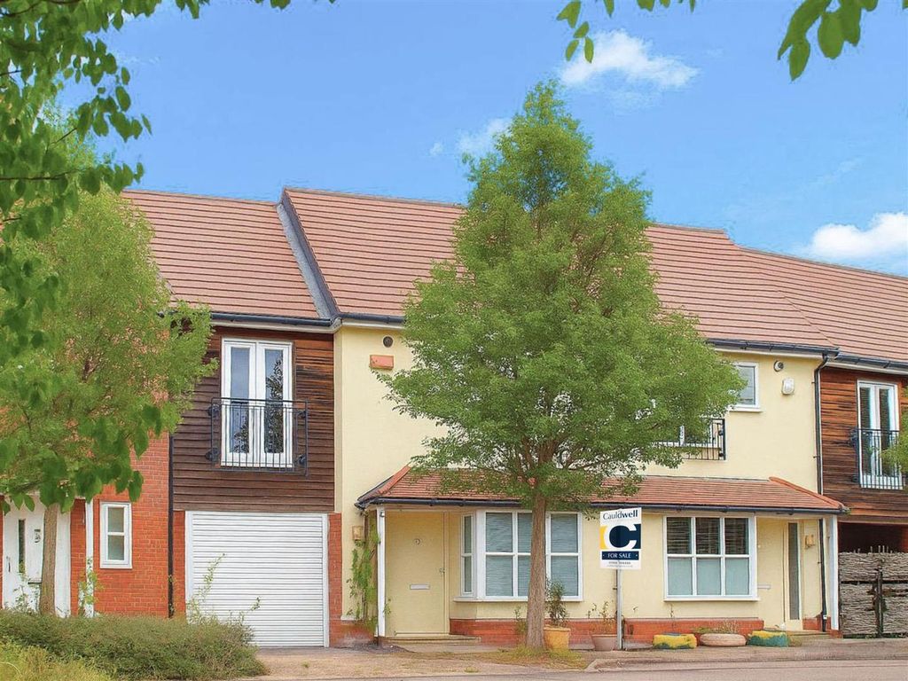 Property photo 1 of 27 Extended Studyfamily Room (2560 x 1920 Px).Jpg.Jpg