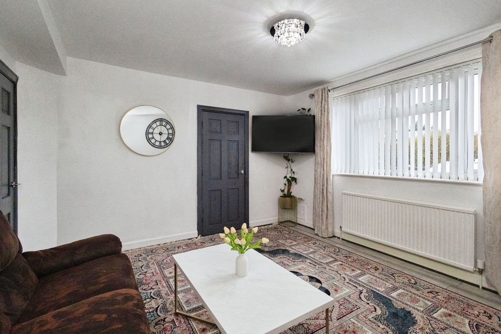 Property photo 2 of 15 Pbox-Img.Jpg