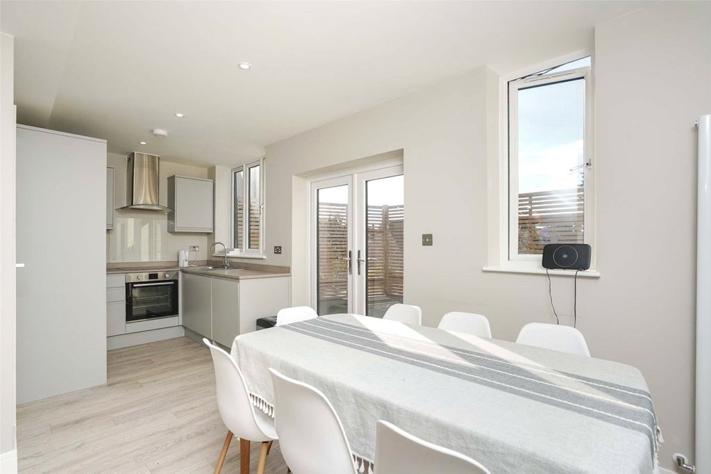Property photo 1 of 11 Open Plan Living