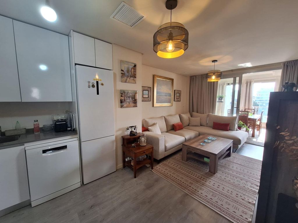 Property photo 2 of 45