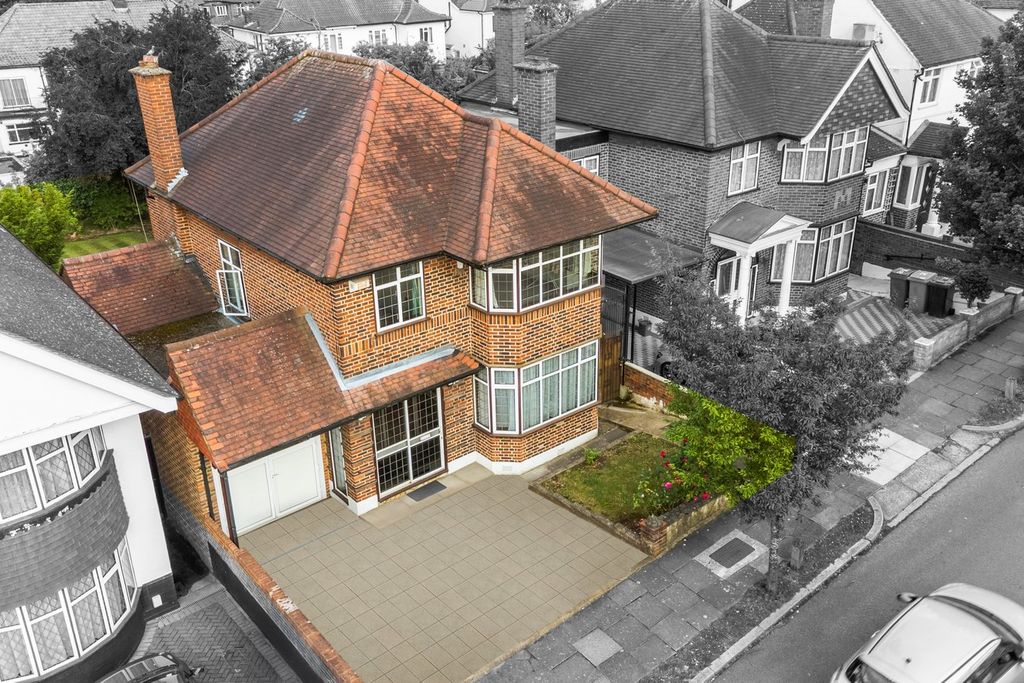Property photo 1 of 23