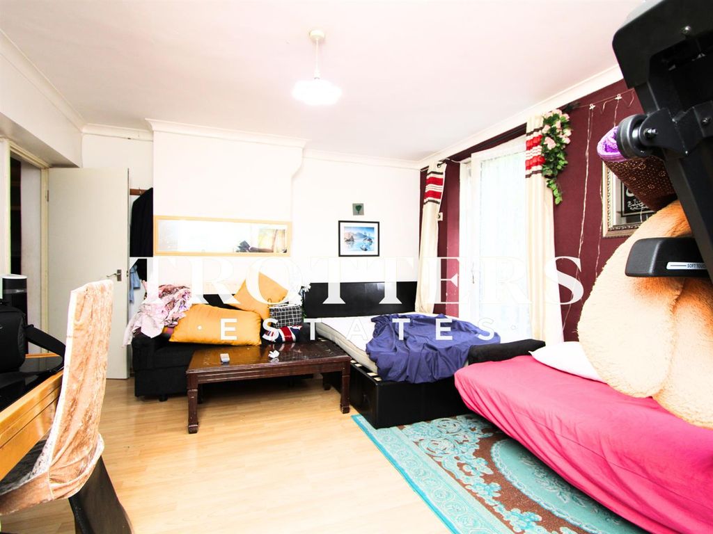 Property photo 3 of 17 Untitled Design (60).Png