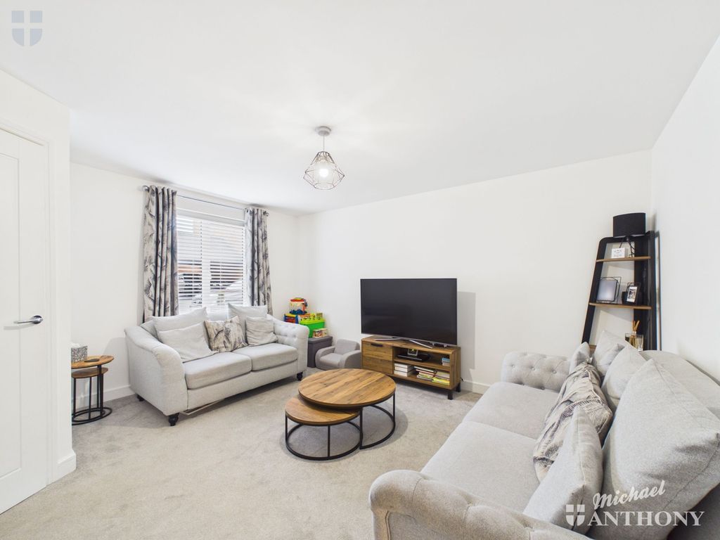 Property photo 2 of 17 6Bcaa3d9Fd474101Ab6d90454Fb7E858_80_Cam03218G0-Pr0918-Still009