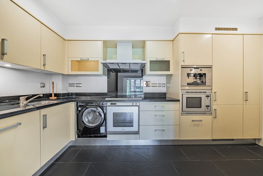 Property photo 2 of 6 1188688 (3)