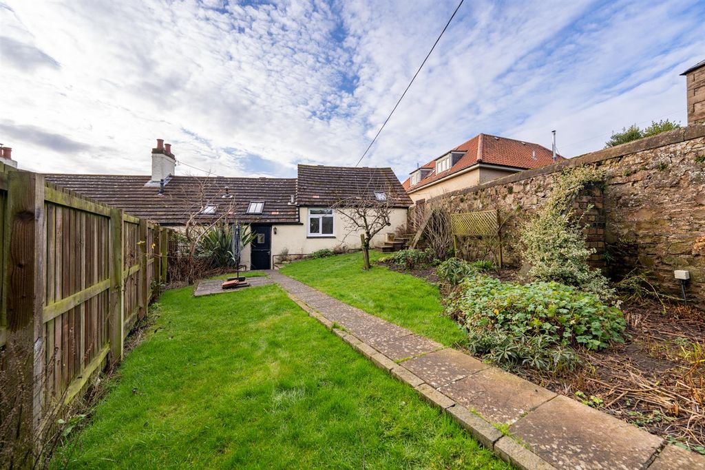 Property photo 2 of 12 Dairy_Cottage_Ayton-14.Jpg