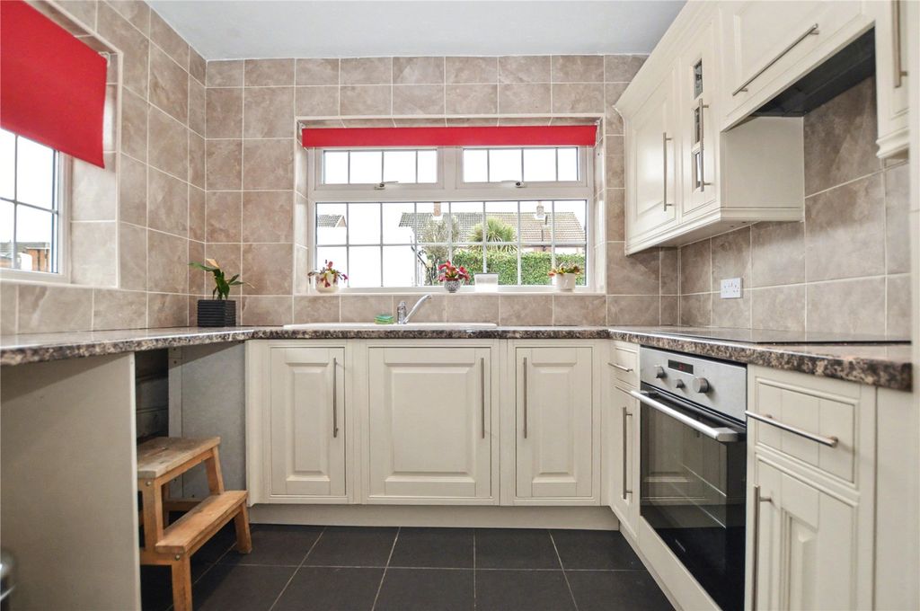 Property photo 3 of 11 Picture No. 10