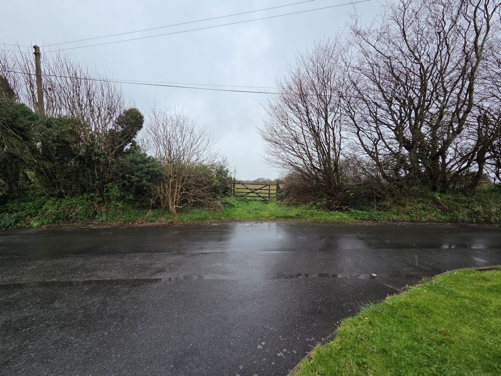 Property photo 2 of 7 Access Gate