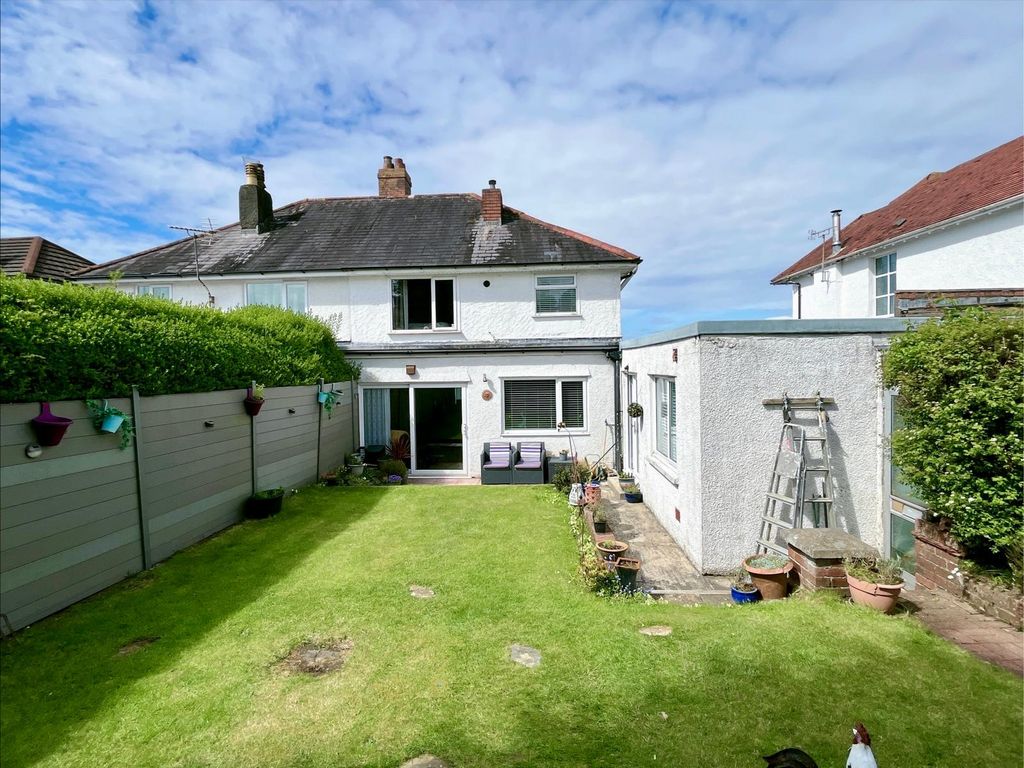 Property photo 2 of 21