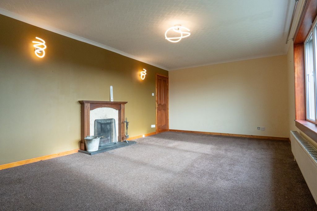 Property photo 3 of 29