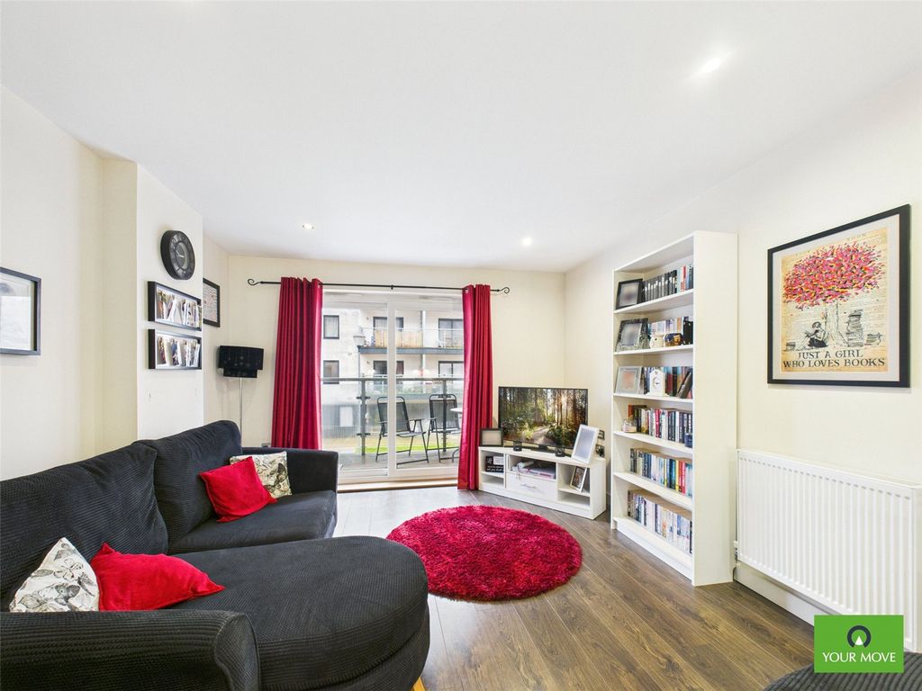 Property photo 3 of 9 Living Area