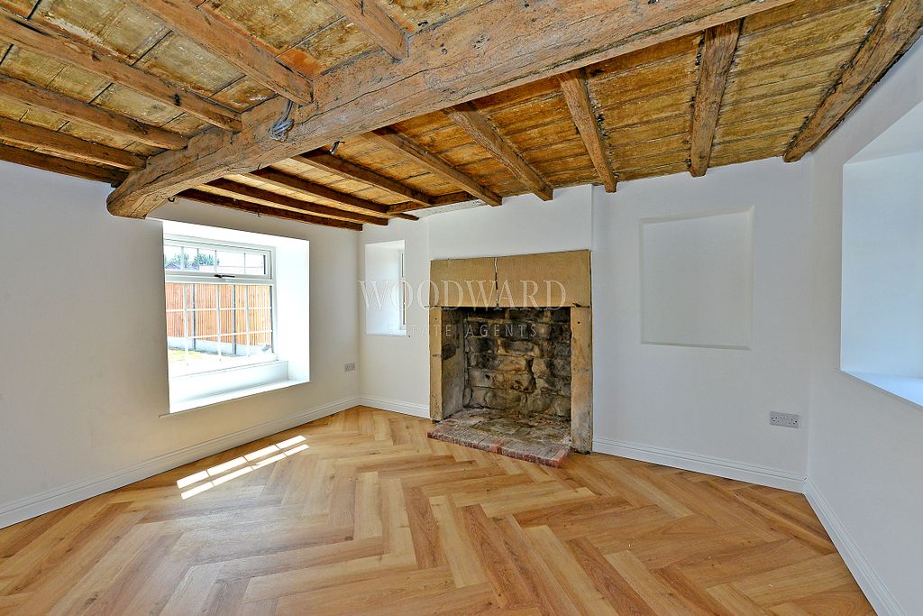 Property photo 2 of 20 Living Room