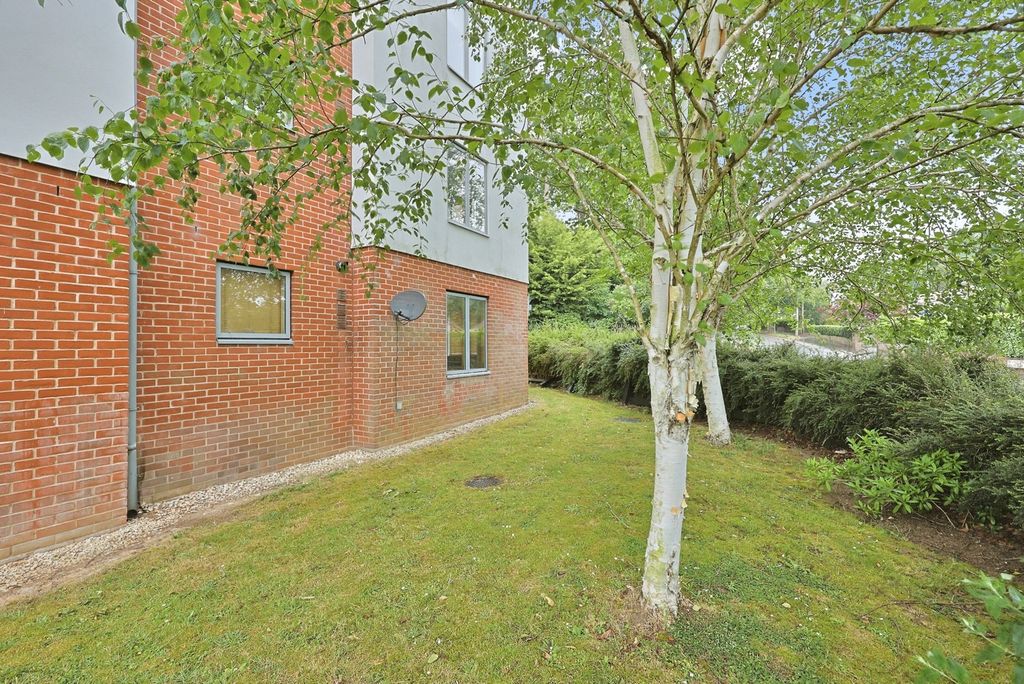 Property photo 1 of 11 Pbox-Img.Jpg