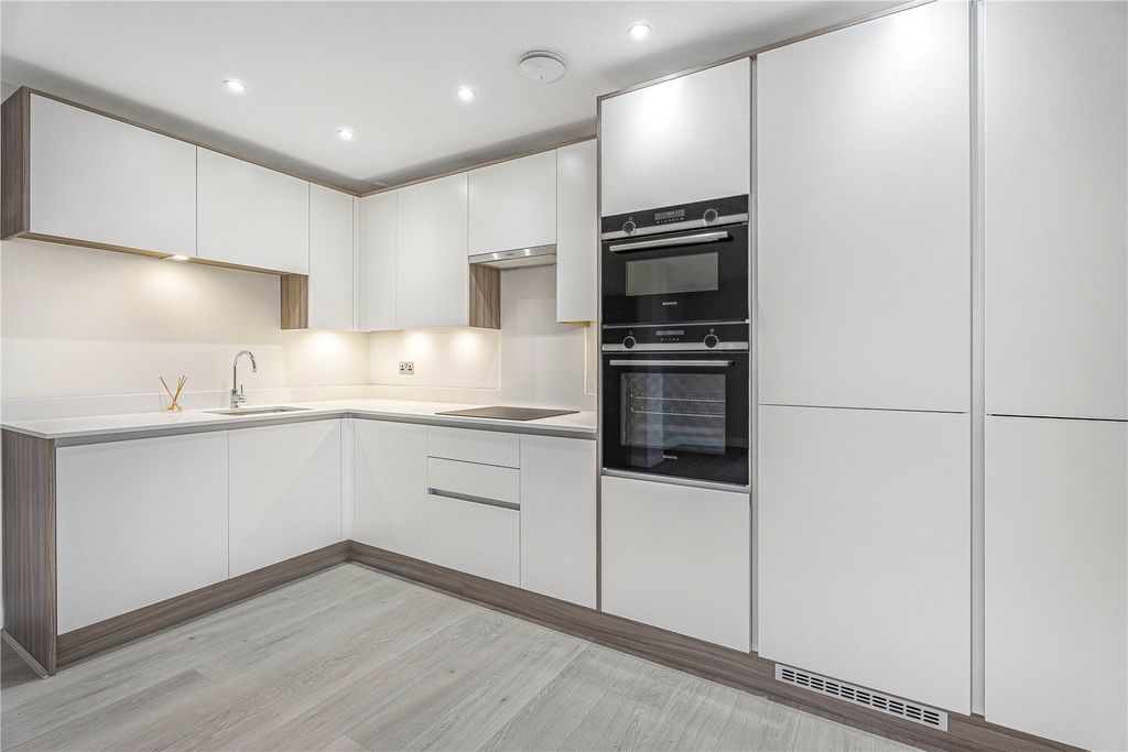 Property photo 3 of 7 Picture No. 46