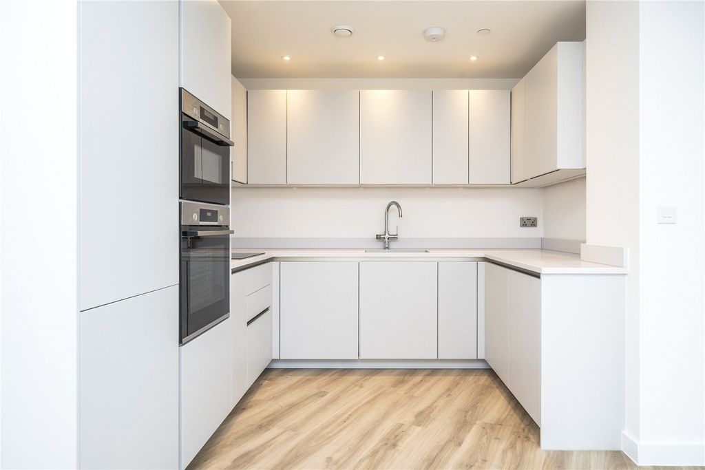 Property photo 2 of 15 Picture No. 04