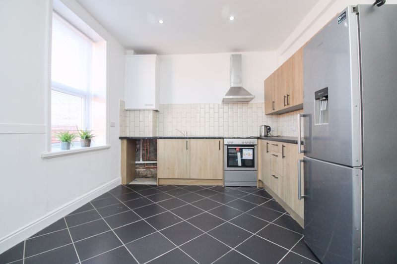 Property photo 3 of 11 Kitchen/Diner