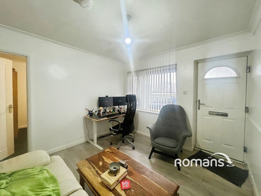 Property photo 3 of 6 Pbox-Img.Jpg