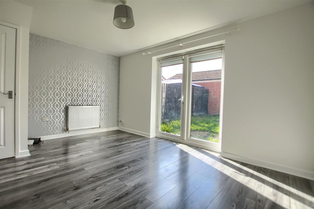 Property photo 3 of 6 Bg2.Jpg