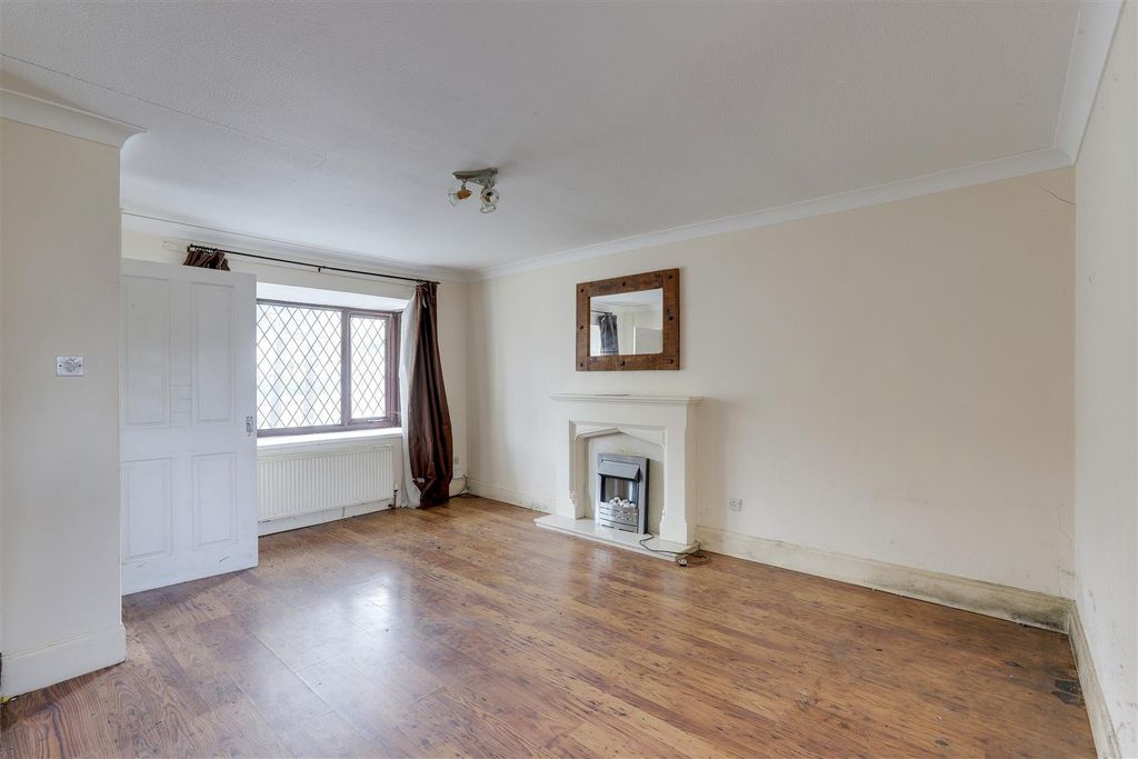 Property photo 3 of 16 280725_3.Jpg