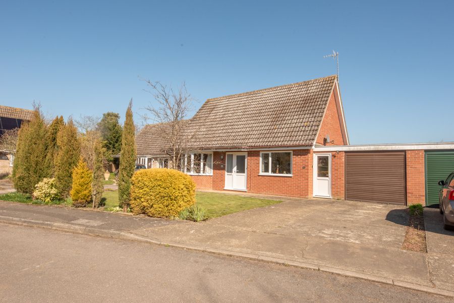 Property photo 1 of 16 13 Fairfields-31