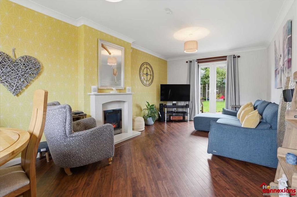 Property photo 2 of 27 Open Plan Lounge Dining (1)