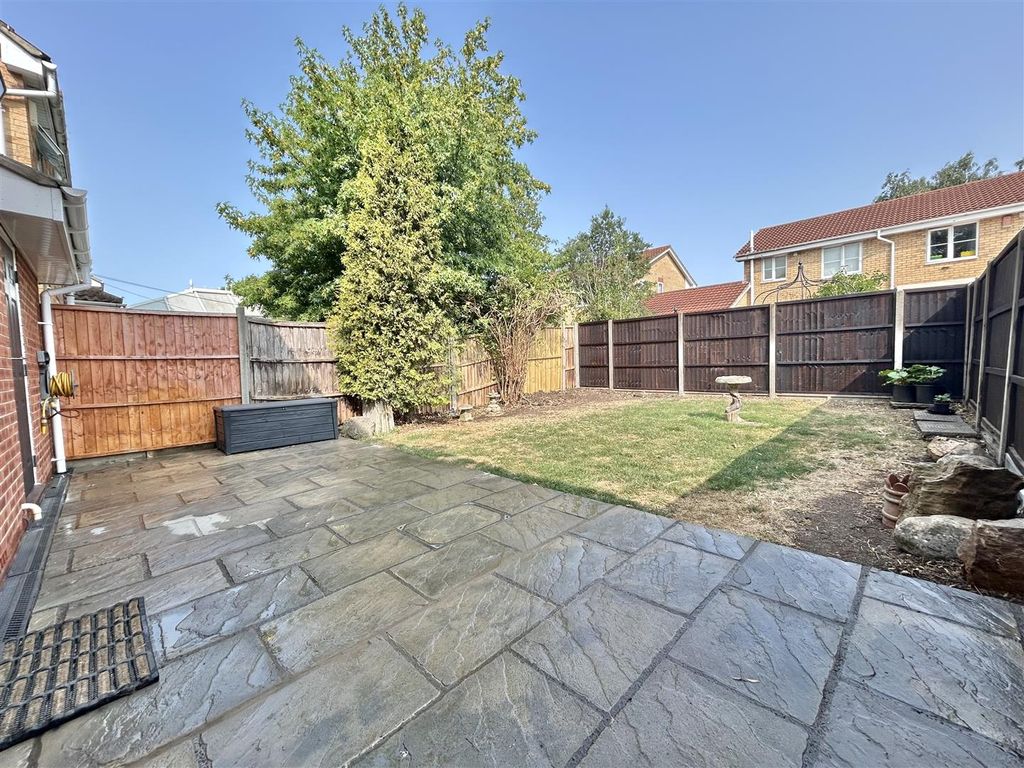 Property photo 2 of 18
