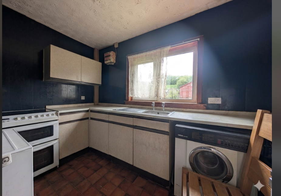 Property photo 3 of 18 Kitchen Ai Staged
