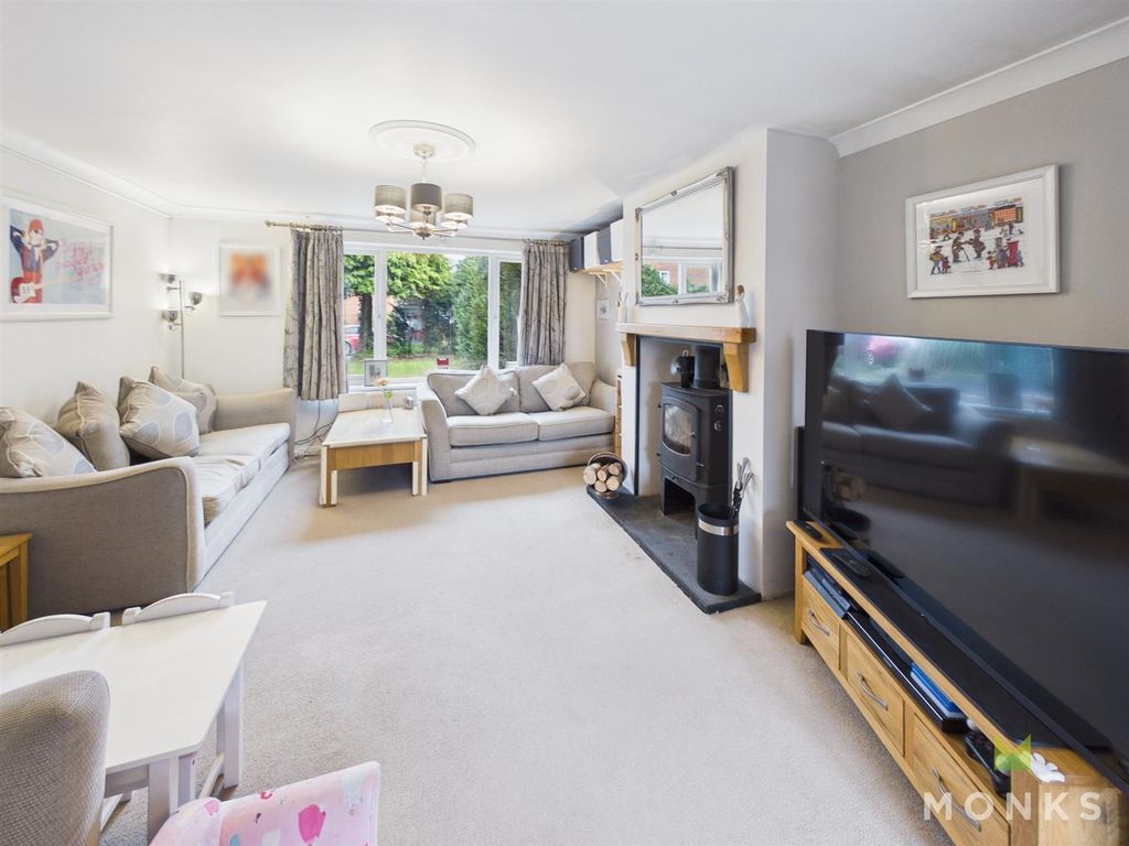 Property photo 3 of 18 Cam01348G0-Pr0790-Still007.Jpg