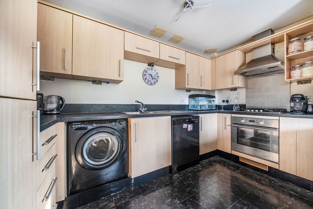 Property photo 2 of 16 Kitchen
