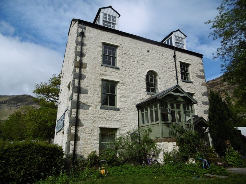 Property photo 1 of 11