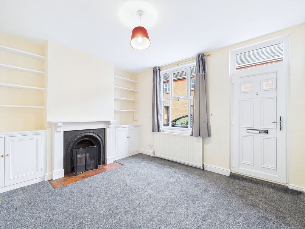 Property photo 3 of 10 Cam01909G0-Pr0411-Still008