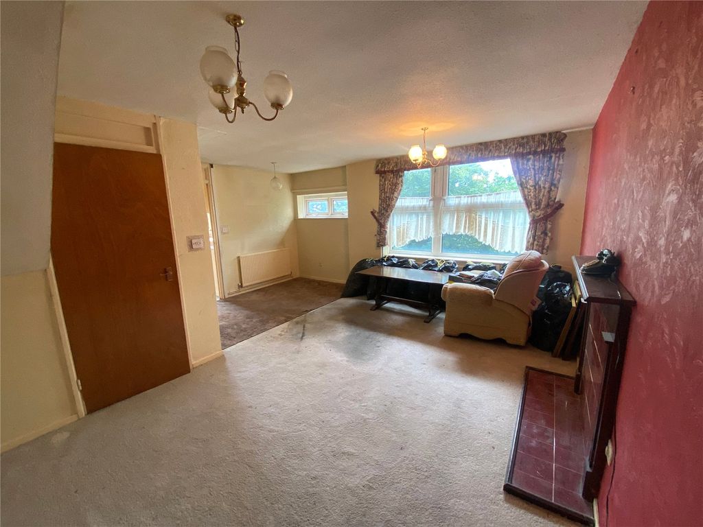 Property photo 2 of 9 Lounge