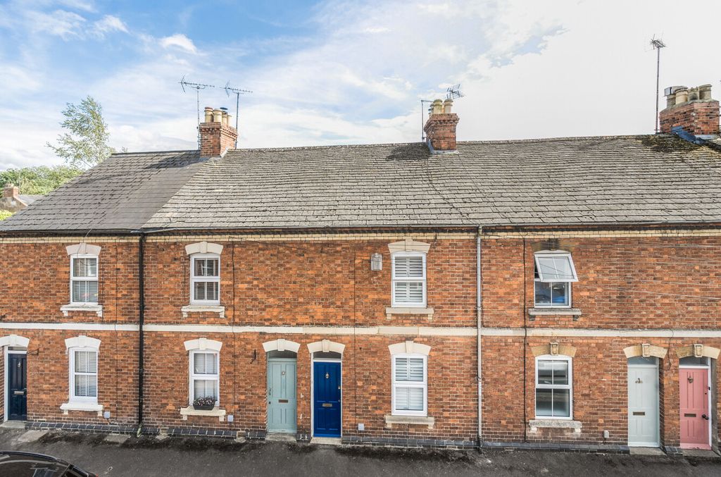 Property photo 1 of 19 1301985-2-683871E...