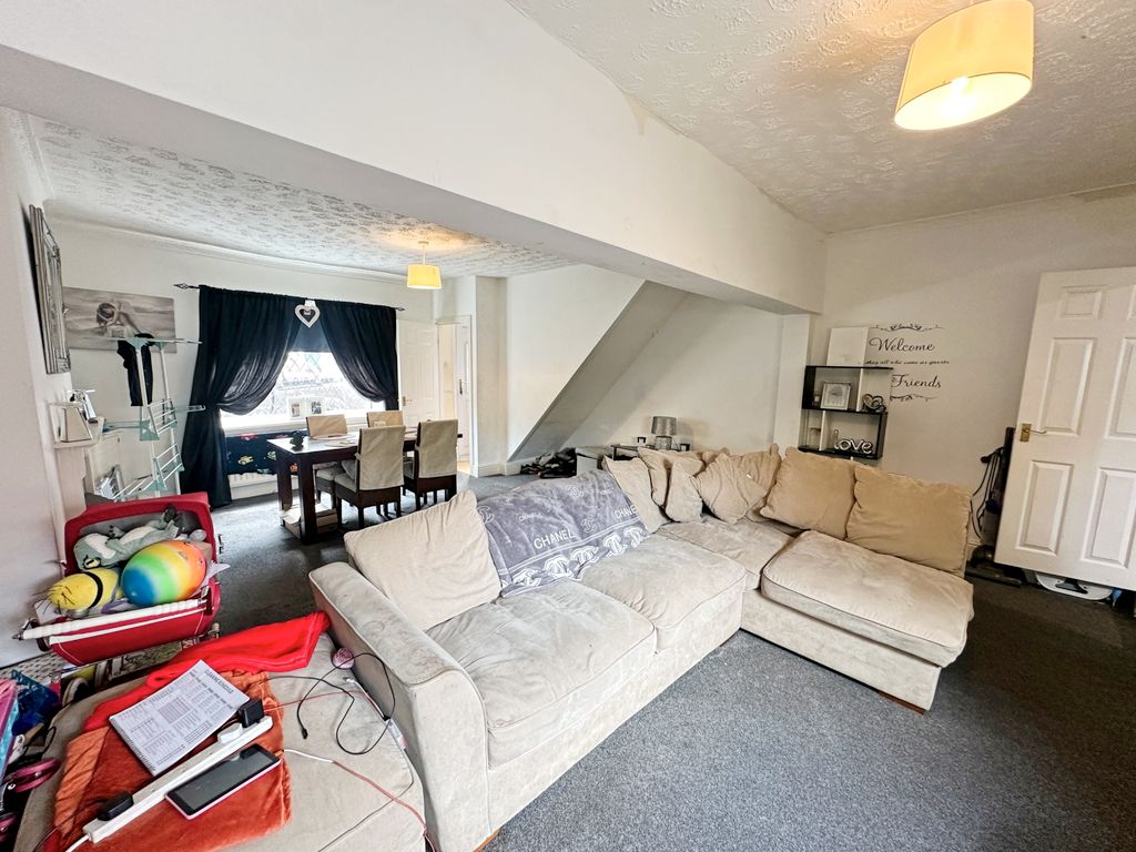 Property photo 3 of 24