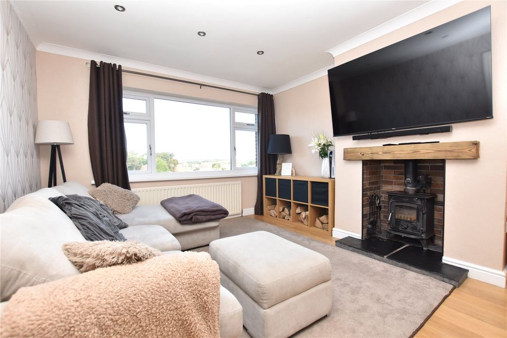 Property photo 3 of 15 Picture No. 04