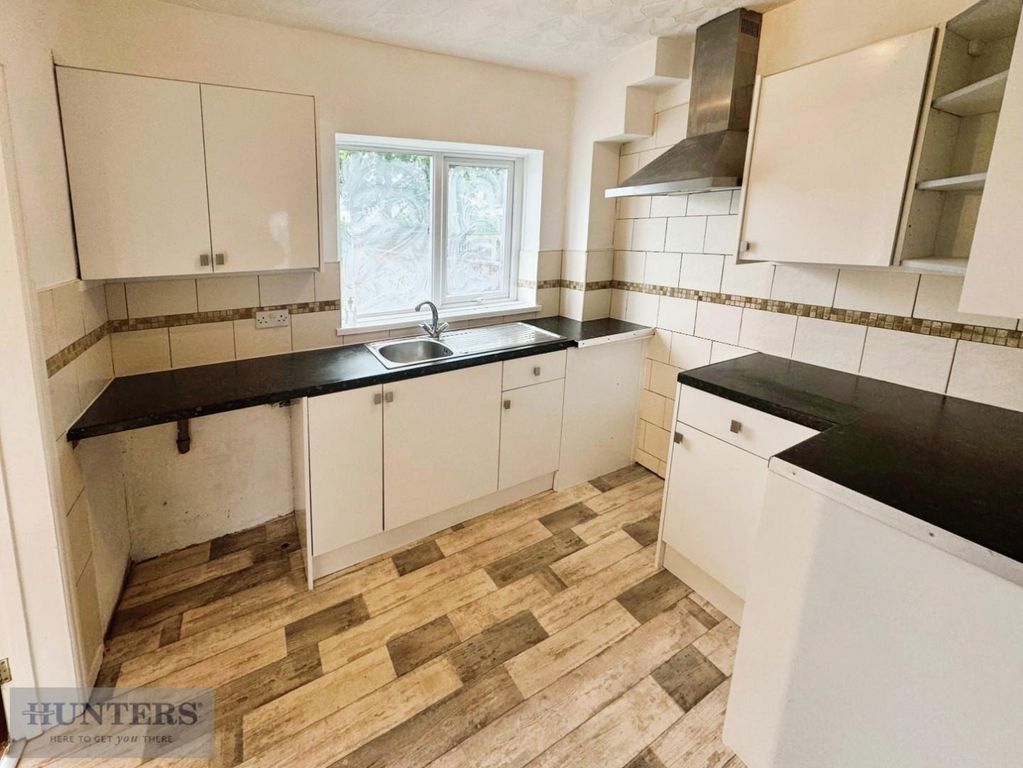 Property photo 2 of 13 Kitchen