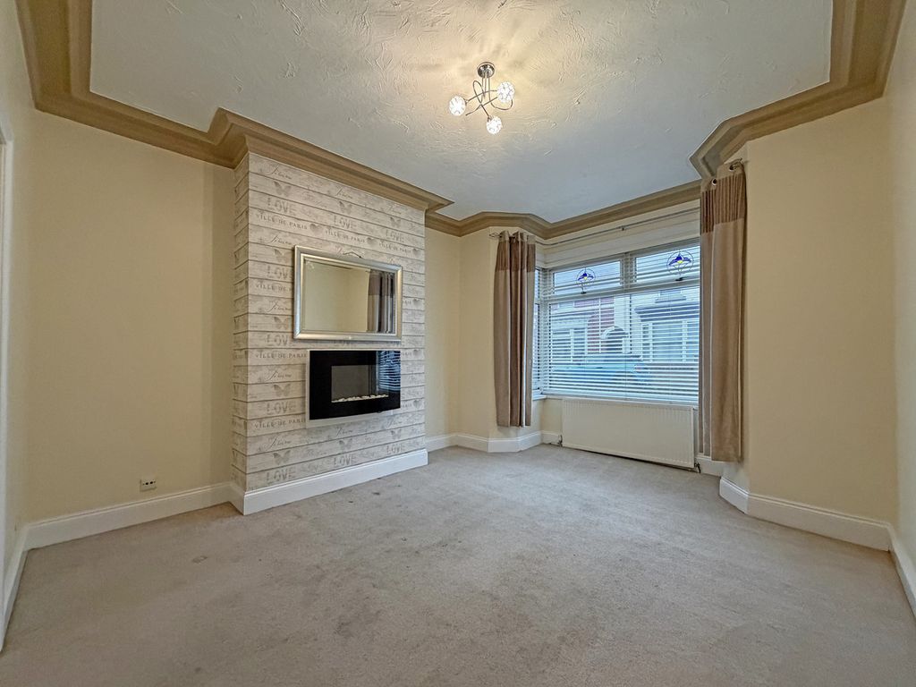 Property photo 2 of 27