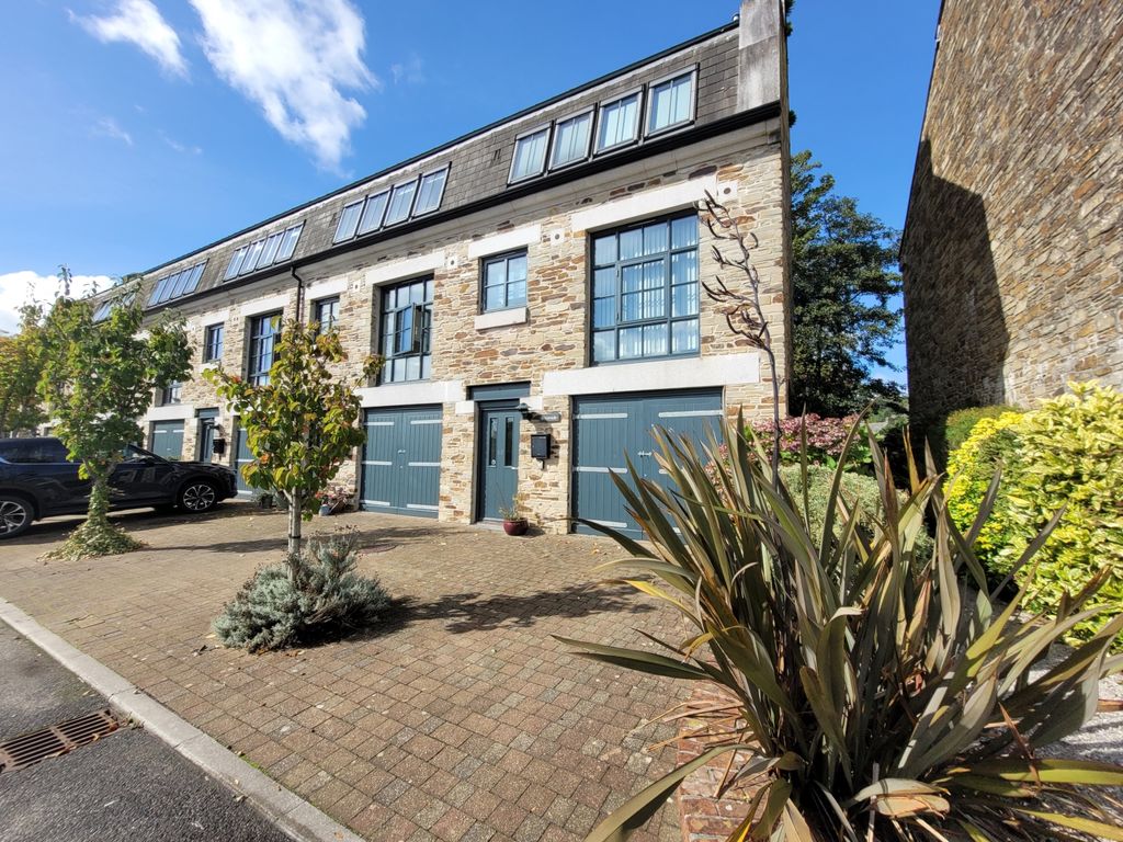 Property photo 1 of 21 Main