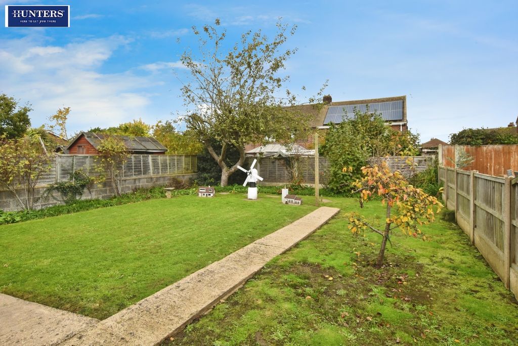 Property photo 2 of 15 Garden