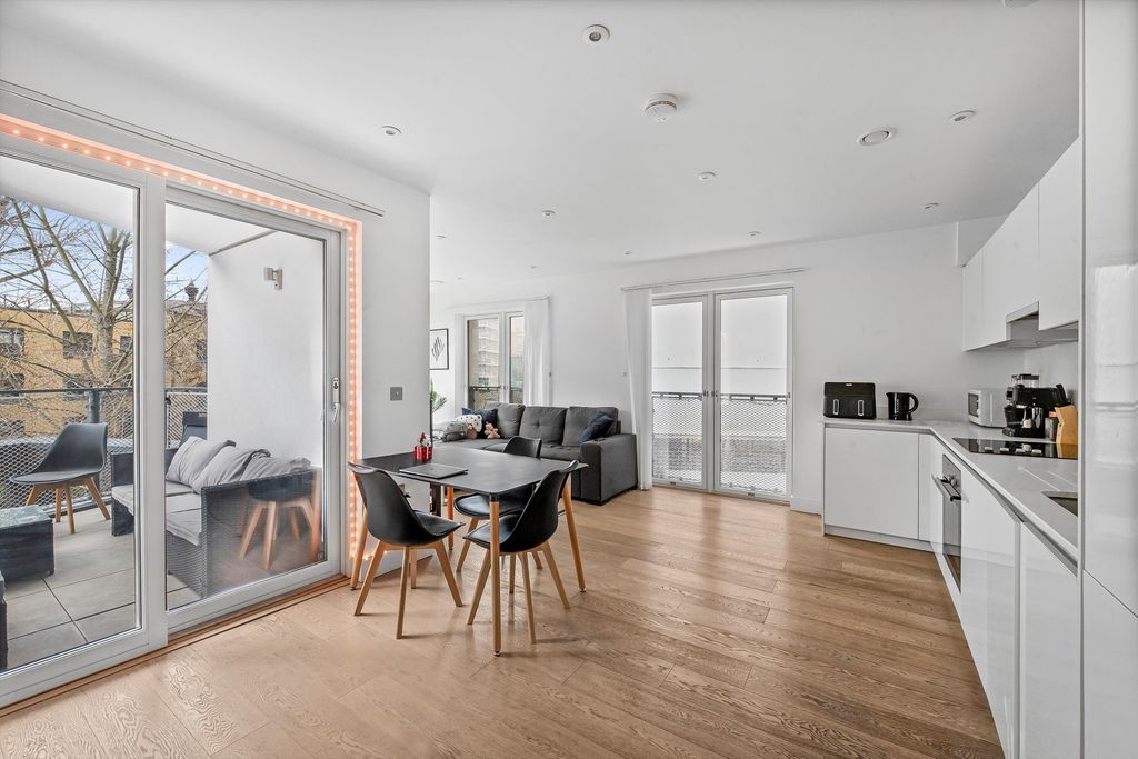 Property photo 1 of 14 Image