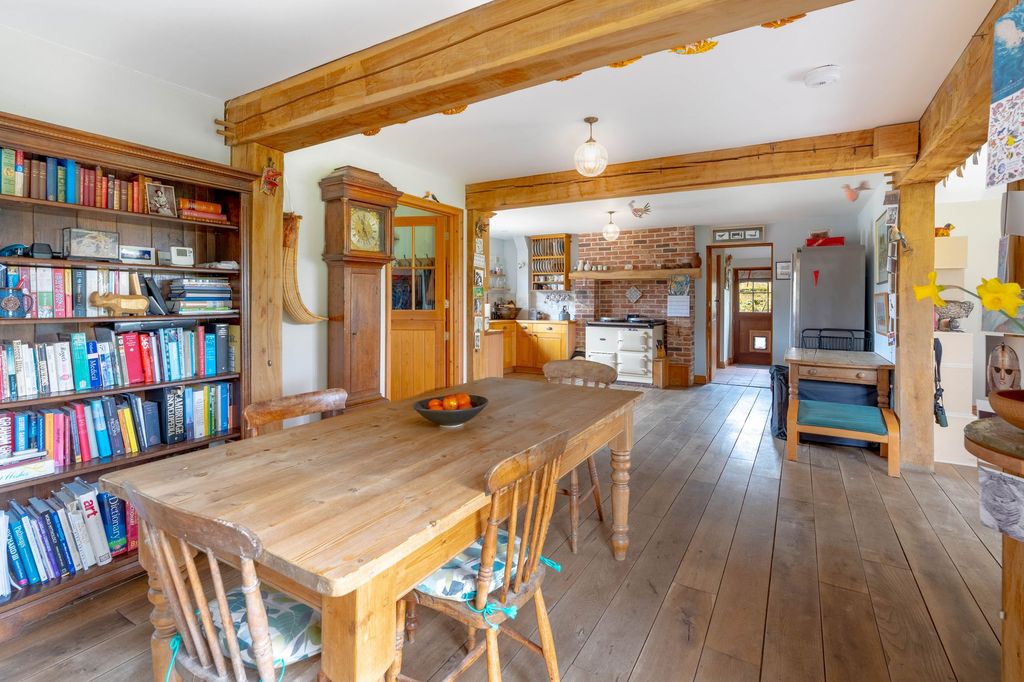 Property photo 2 of 22